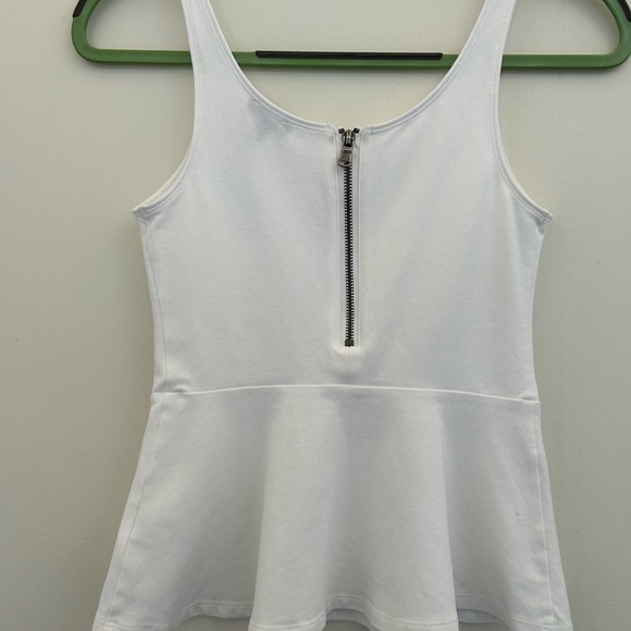 Express Brand- White Fitted Tank Top With Ruffled Bottom- Size: Small - EUC - Picture 7 of 7